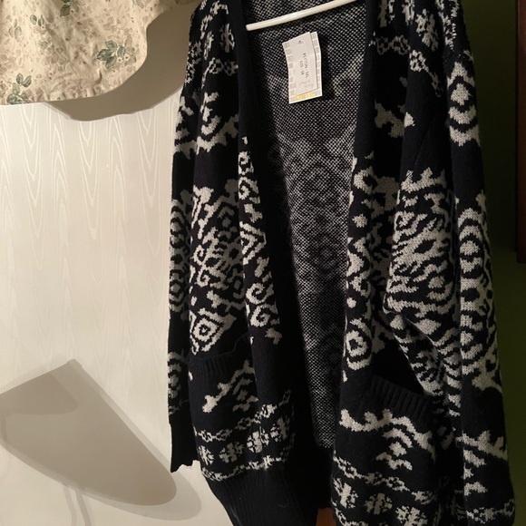 Lularoe Peyton Cardigan 3x - Picture 4 of 6